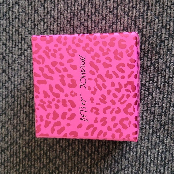 Betsey Johnson Turtle Earrings - Picture 3 of 4